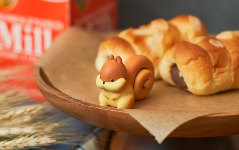 Animal Bakery Minifigure: Series 2 - Sweet Lucky Ready