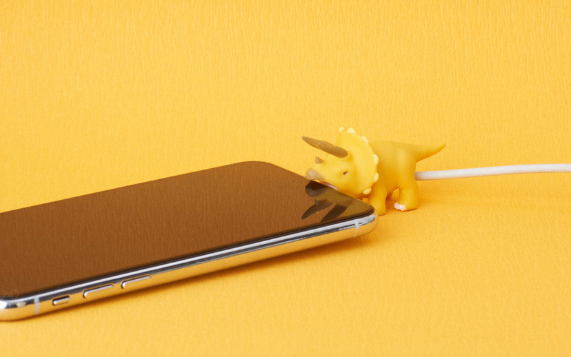 CABLE BITE Dino - Mini Desk Charm